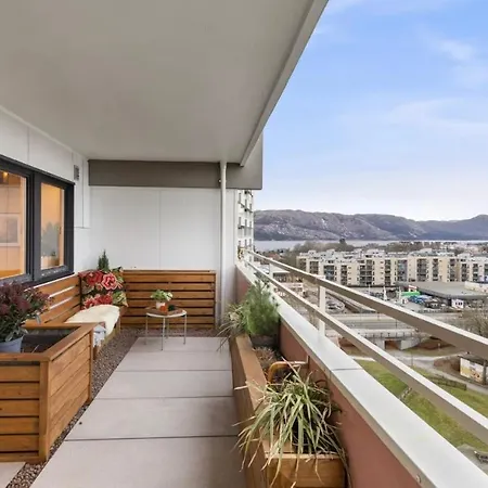 Beautiful Perched Above The With Stunning Views Lägenhet Stavanger
